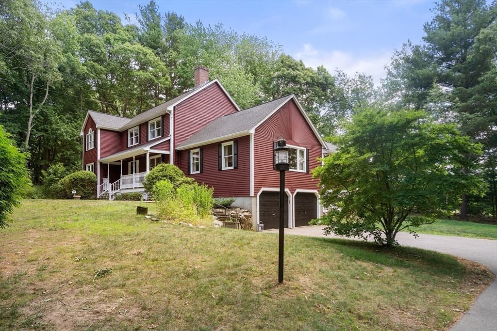Single Family Residence at 6 Nicholas Dr, Franklin MA 02038, photo 19 of 22