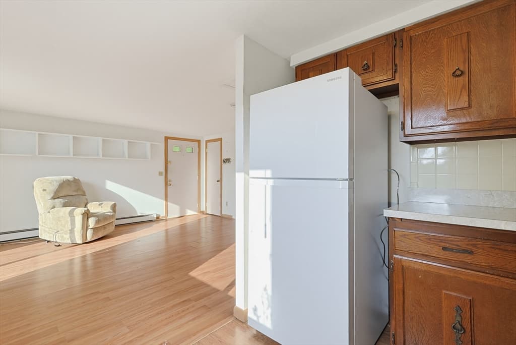 Condominium at 18 Cobb Ave # 18, Yarmouth MA 02675, Yarmouth, photo 10 of 29