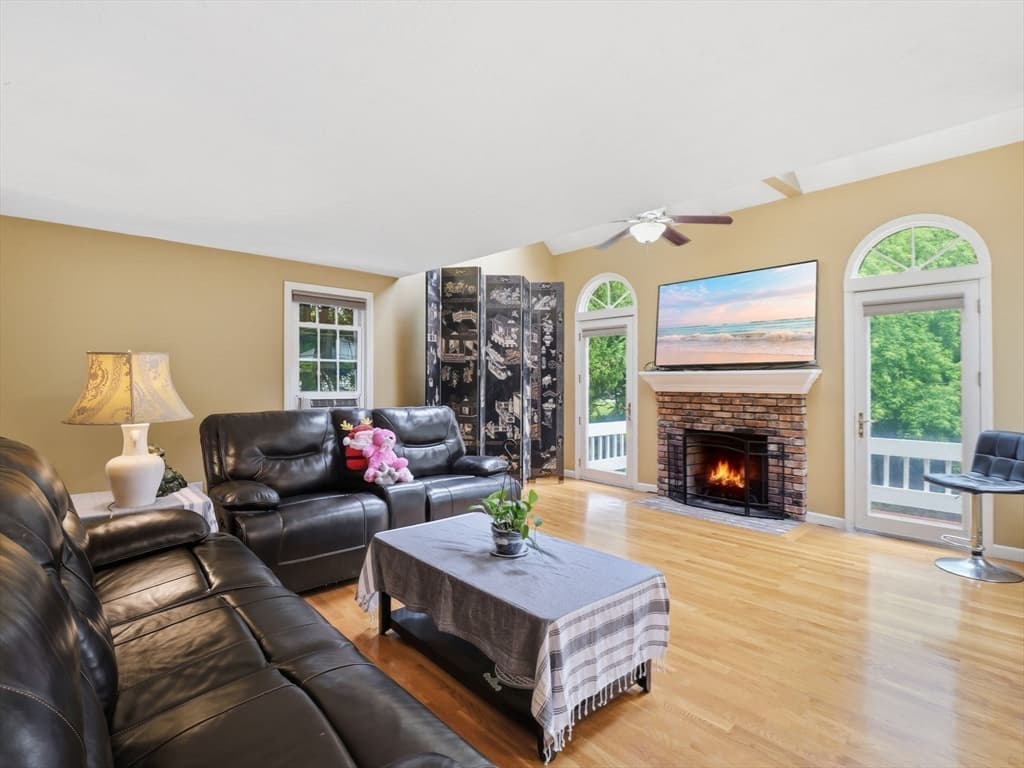 293 Davis Street, Northborough MA 01532 photo 6