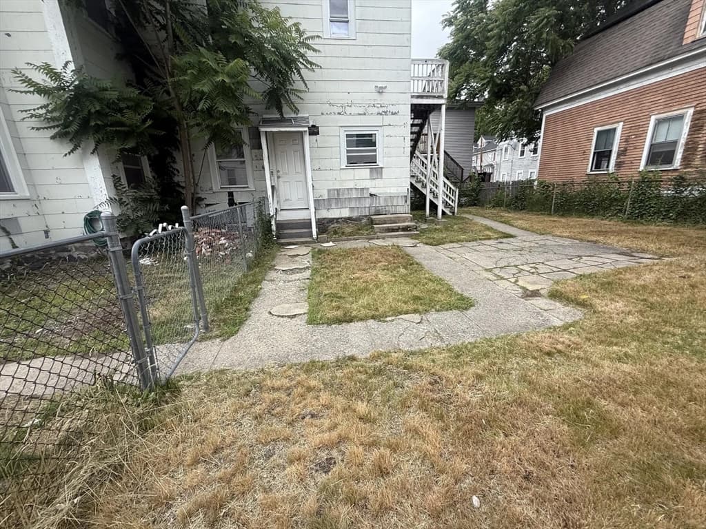 2 Family - 2 Units Up/Down at 74-76 Walker St, Lowell MA 01854, Lowell, photo 4 of 26