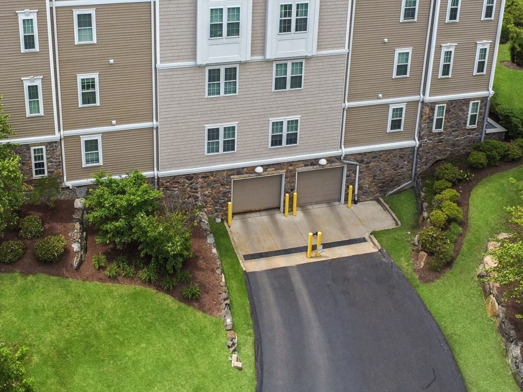 Condominium at 36 Abigail Way # 1009, Reading MA 01867, Reading, photo 27 of 29