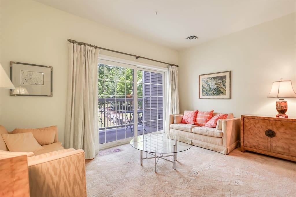 Condominium at 36 Abigail Way # 1009, Reading MA 01867, Reading, photo 2 of 29