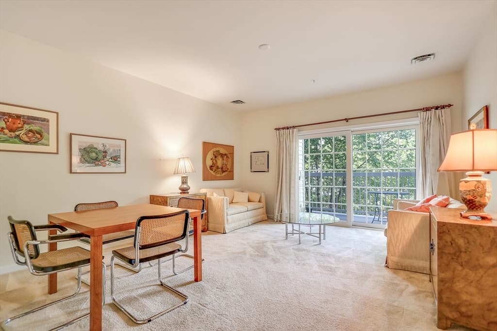 Condominium at 36 Abigail Way # 1009, Reading MA 01867, Reading, photo 3 of 29