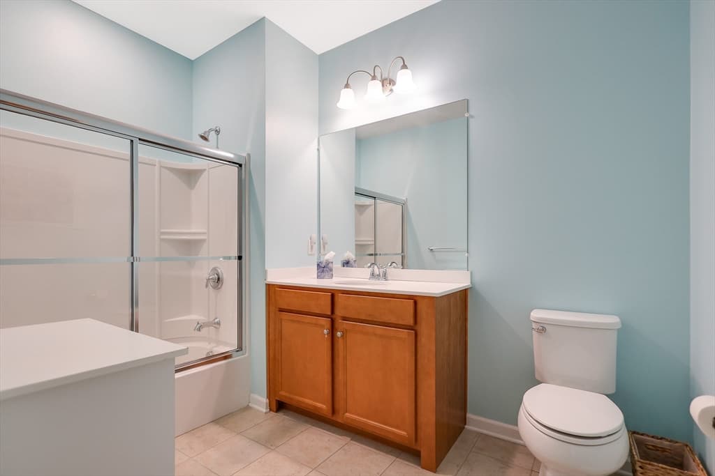Condominium at 36 Abigail Way # 1009, Reading MA 01867, Reading, photo 15 of 29