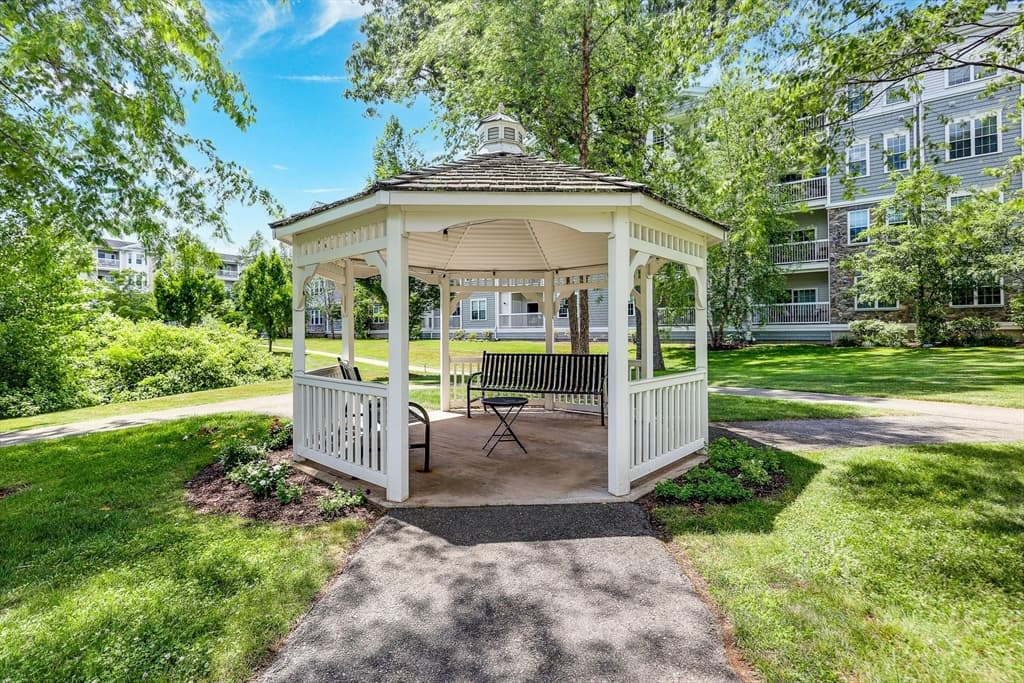 Condominium at 36 Abigail Way # 1009, Reading MA 01867, Reading, photo 25 of 29