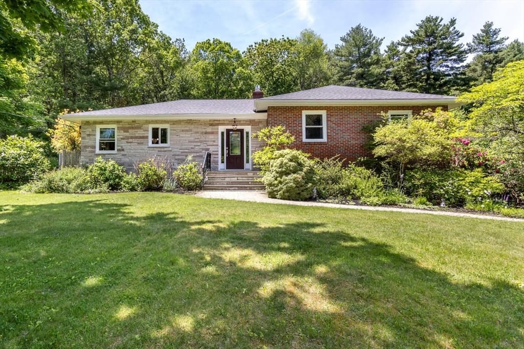 16 Harrison Rd, Canton MA 02021