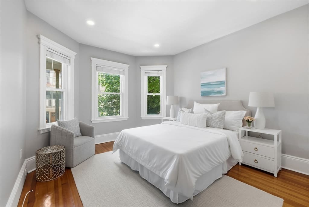 Condominium at 33 Rosemont # A, Boston MA 02122, photo 13 of 23