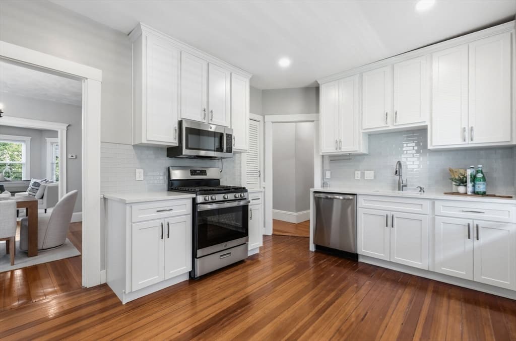 Condominium at 33 Rosemont # A, Boston MA 02122, photo 8 of 23