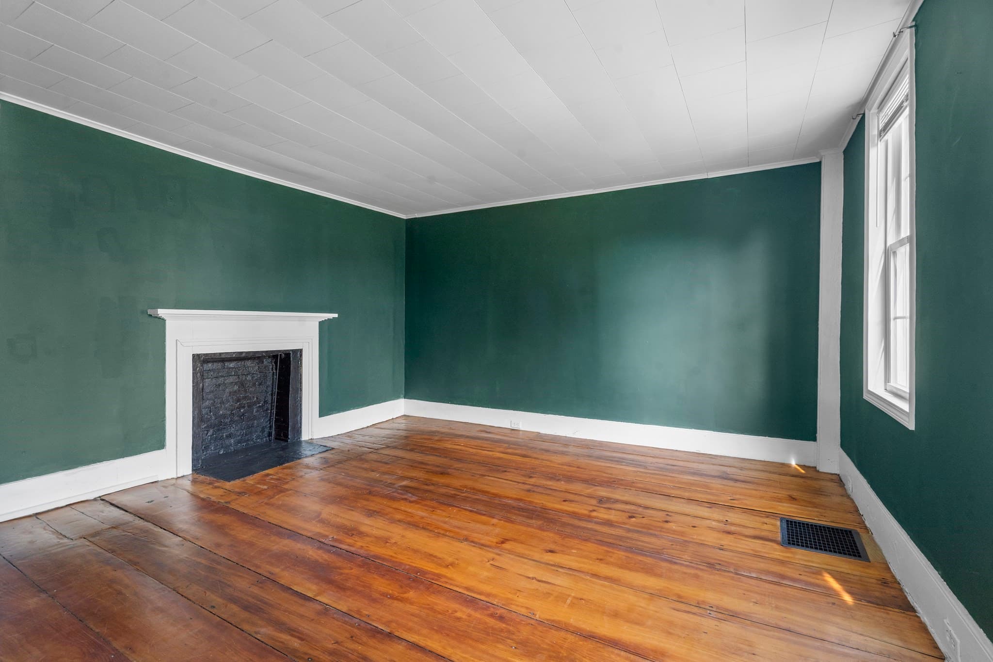 Single Family Residence at 2 Princeton Rd, Sterling MA 01564, Sterling, photo 13 of 35