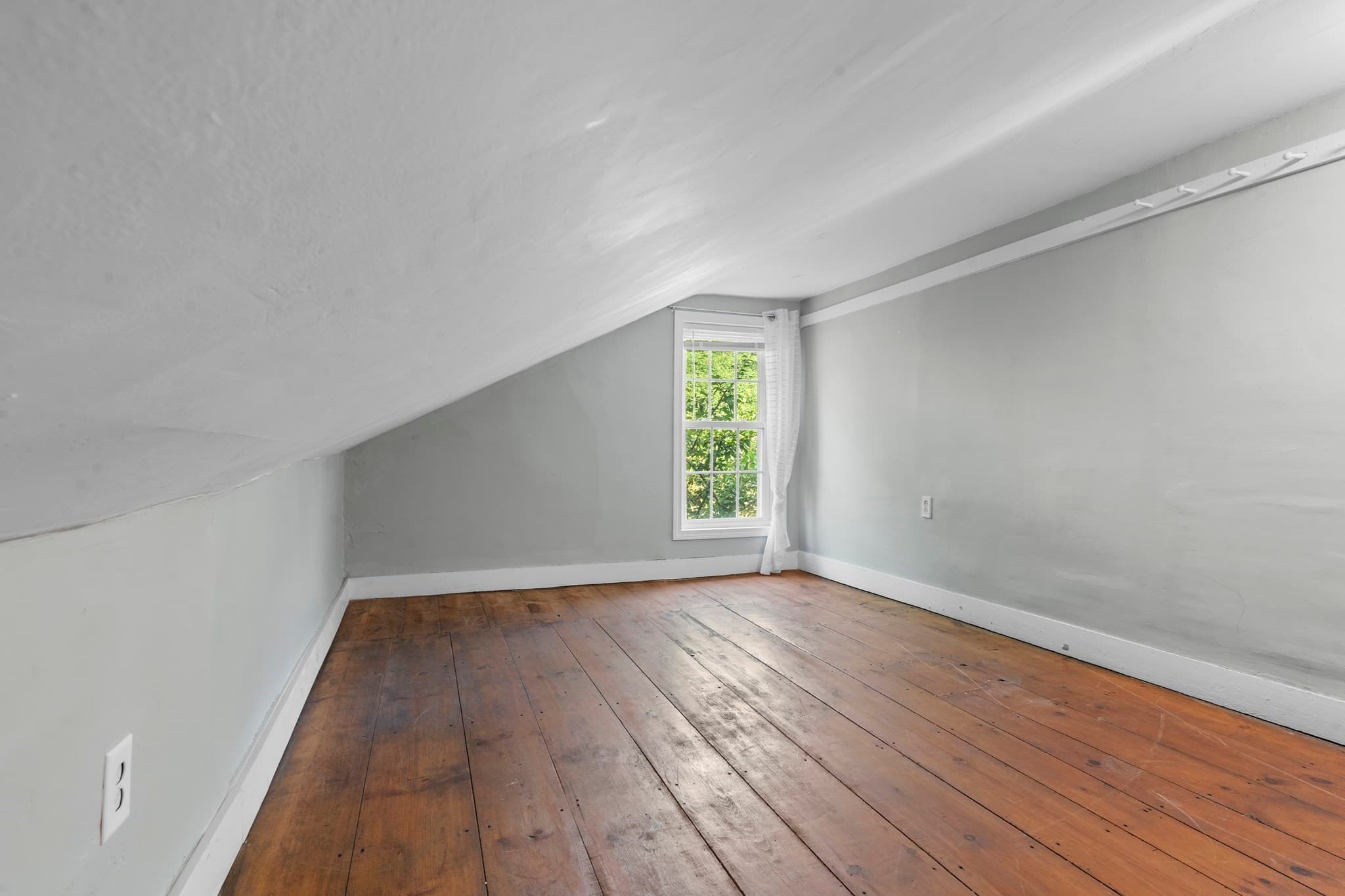 Single Family Residence at 2 Princeton Rd, Sterling MA 01564, Sterling, photo 22 of 35