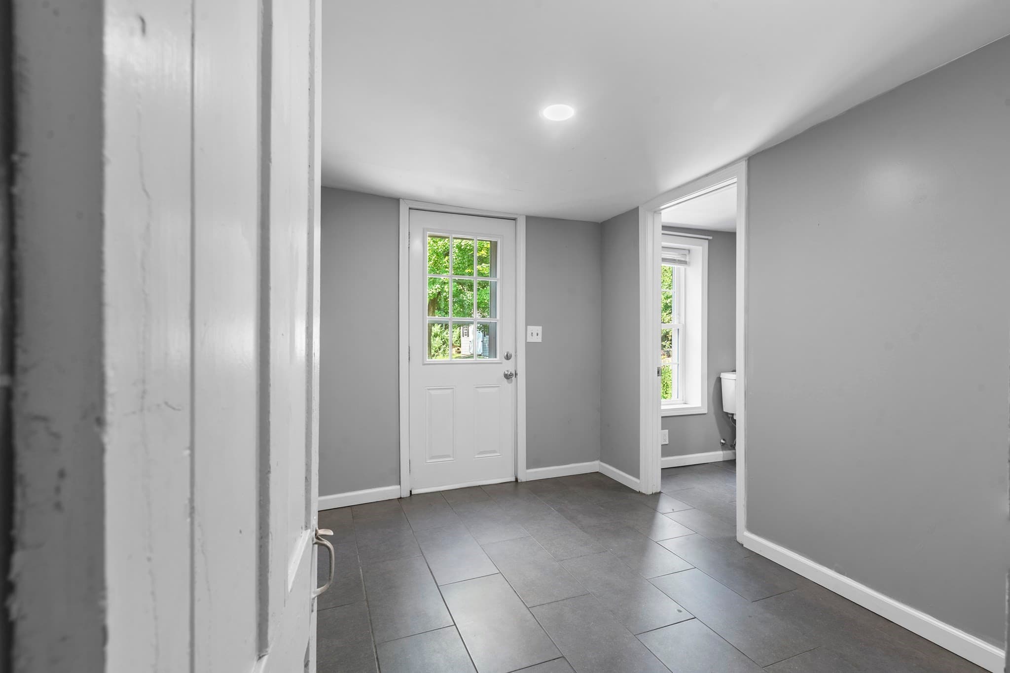 Single Family Residence at 2 Princeton Rd, Sterling MA 01564, Sterling, photo 10 of 35