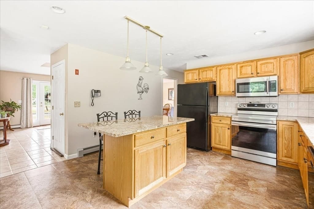 Single Family Residence at 12 Spenser Dr, Halifax MA 02338, Halifax, photo 14 of 40
