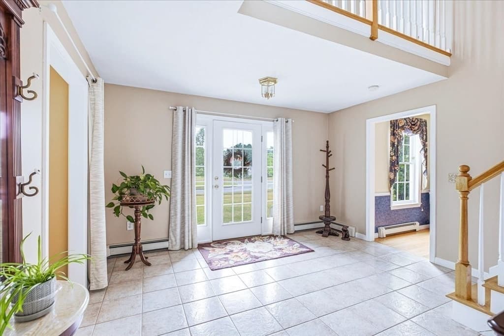 Single Family Residence at 12 Spenser Dr, Halifax MA 02338, Halifax, photo 4 of 40