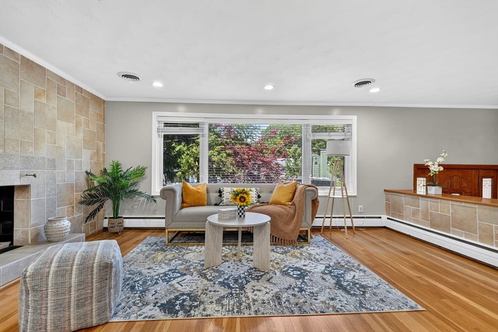 32 Bobolink Rd, Wellesley MA 02481 photo 3
