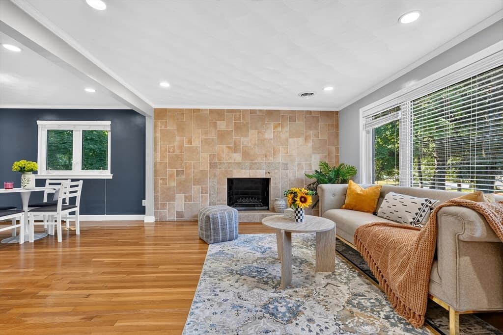 32 Bobolink Rd, Wellesley MA 02481 photo 5