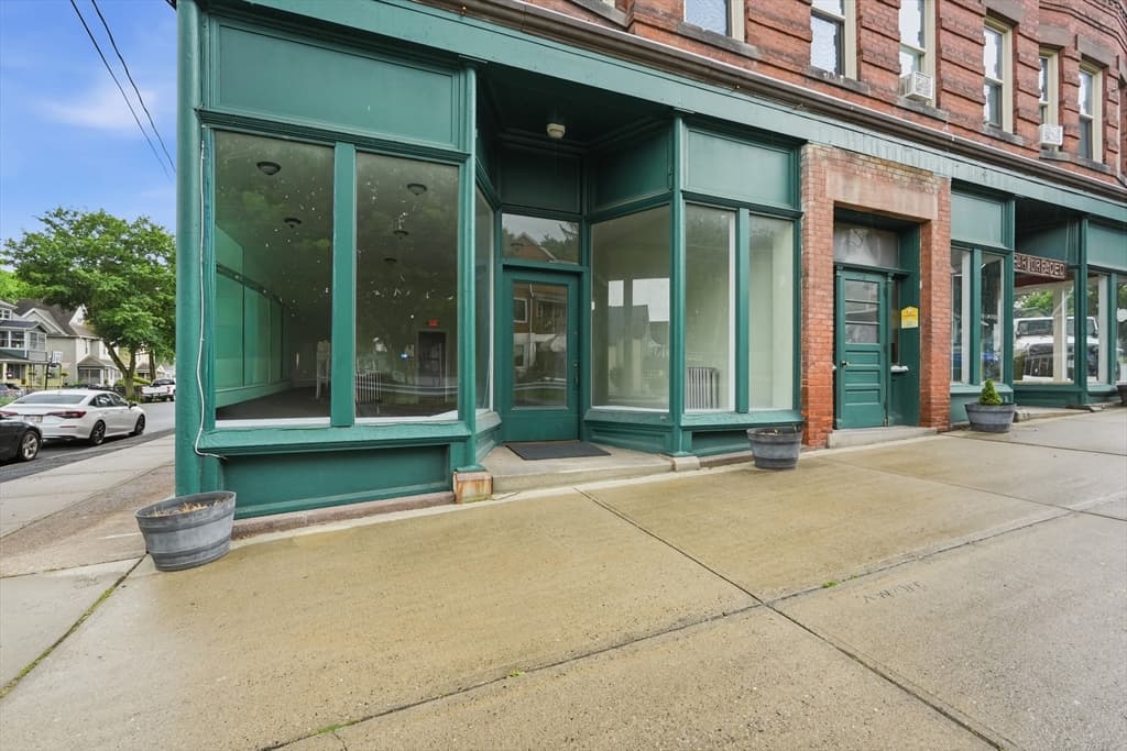 226-230 Sargeant St, Holyoke MA 01040 photo 2