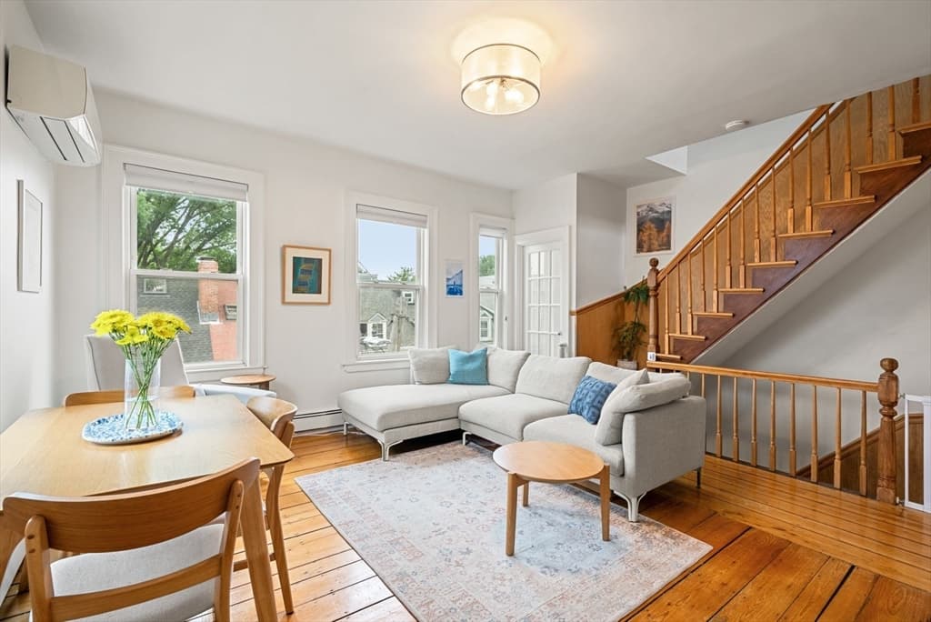 6 Fourth St Pl # 3, Cambridge MA 02141