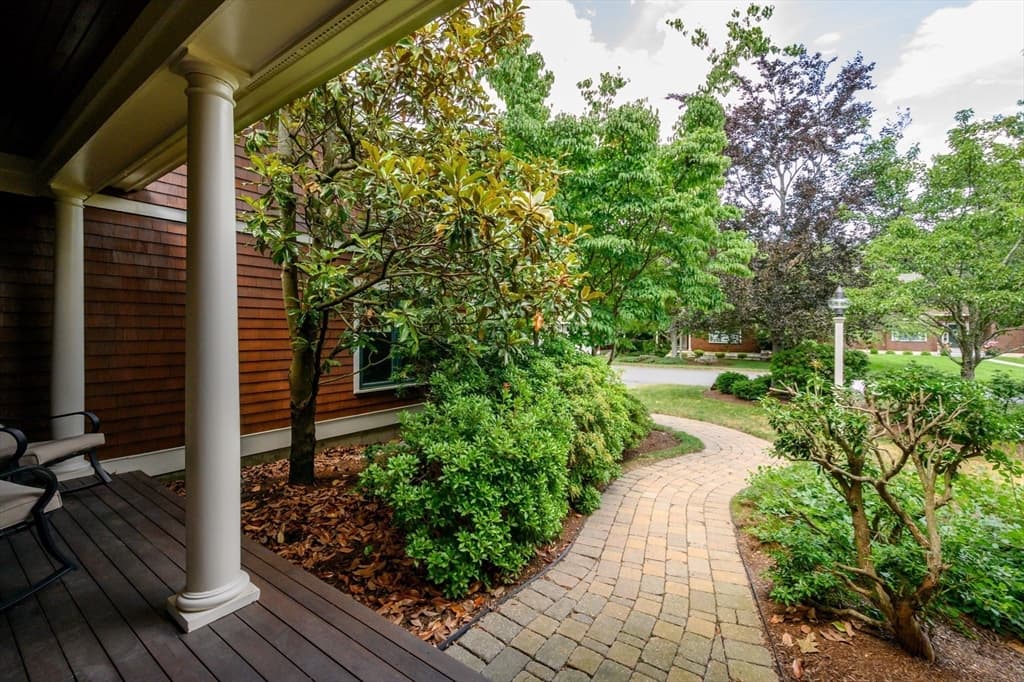45 Clubhouse Drive # 45, Hingham MA 02043