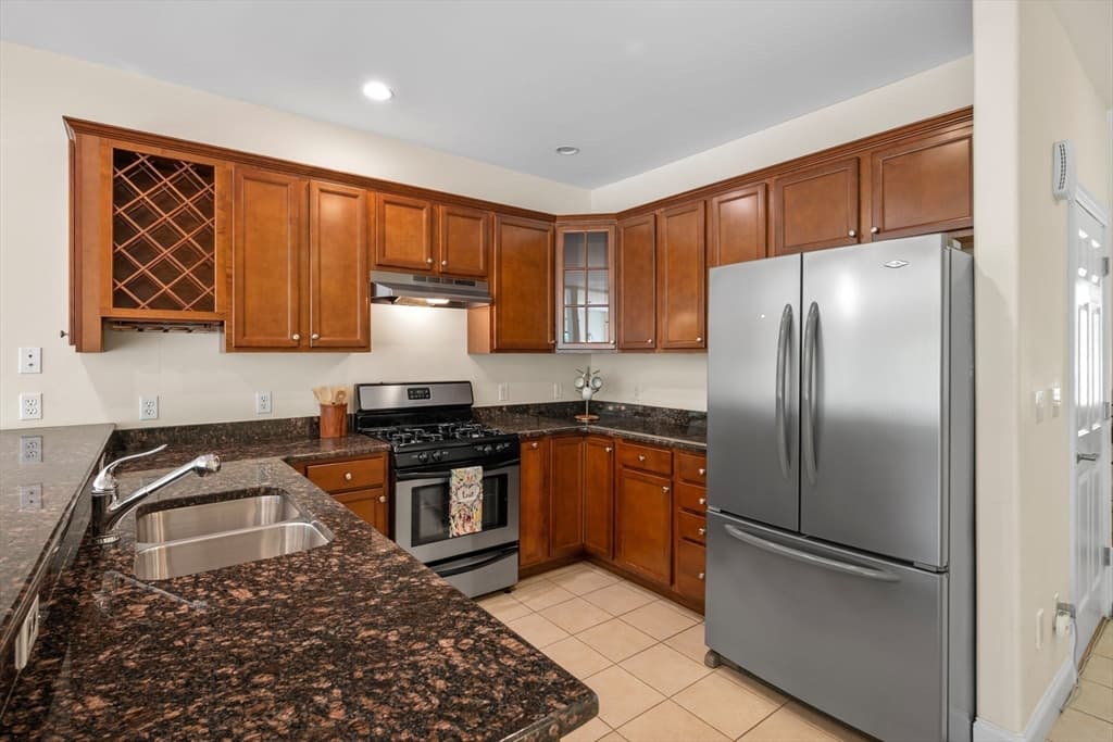 Condominium at 5 Pelton Way # 10, Hampton Falls NH 03844, Hampton Falls, photo 12 of 35