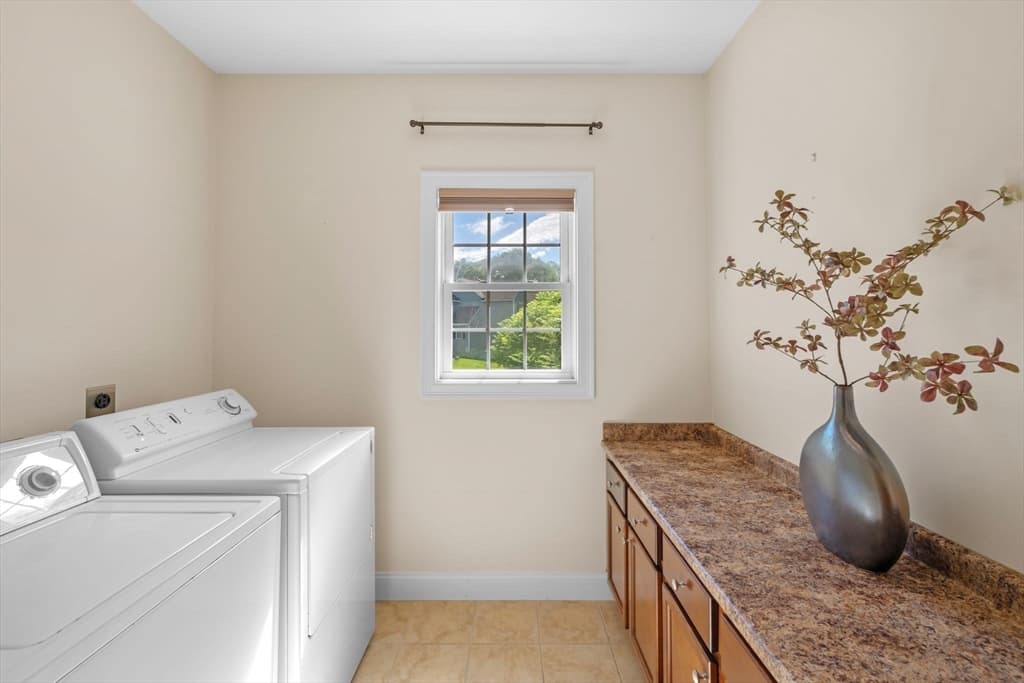 Condominium at 5 Pelton Way # 10, Hampton Falls NH 03844, Hampton Falls, photo 19 of 35