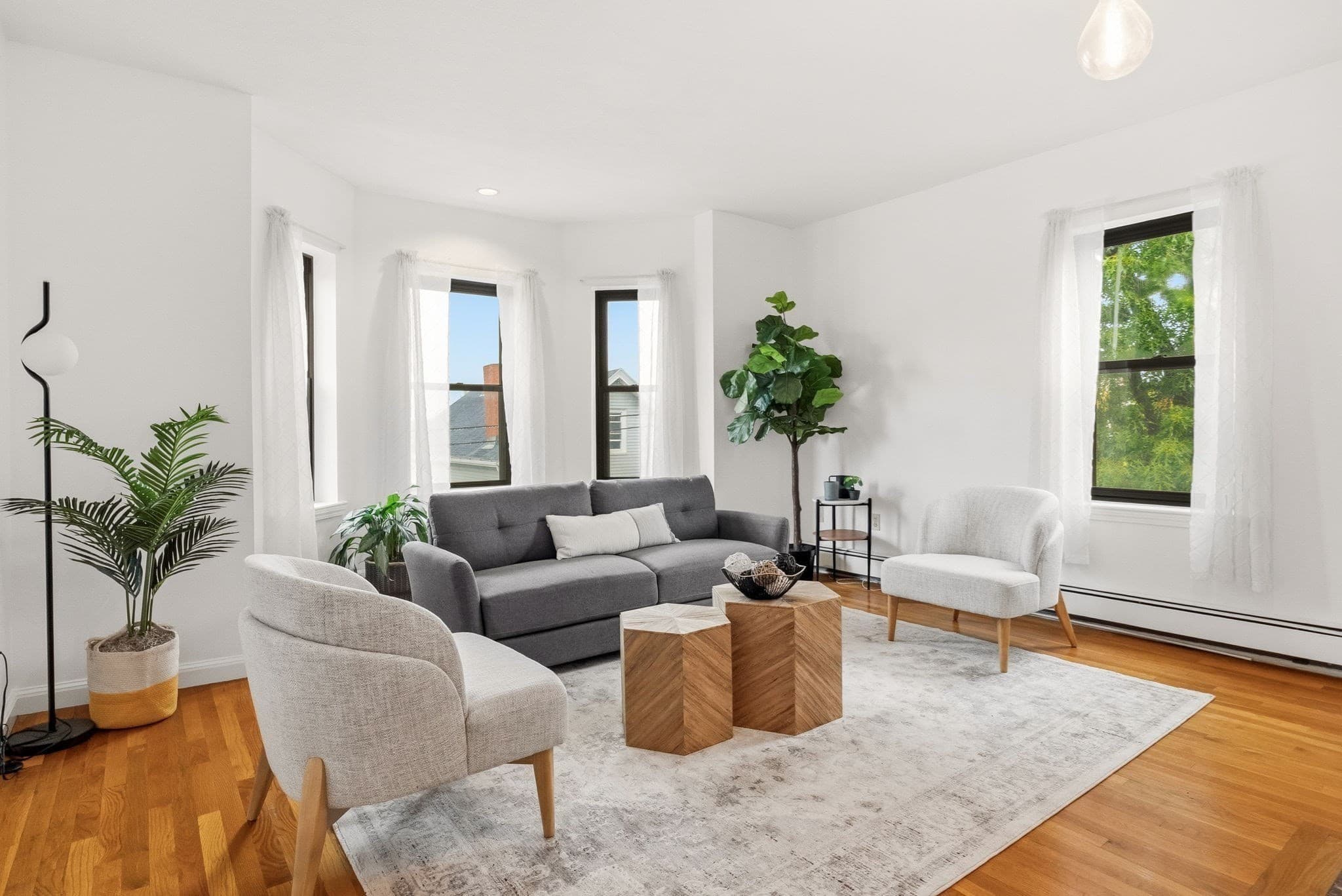 86 Walnut St # 3, Boston MA 02122