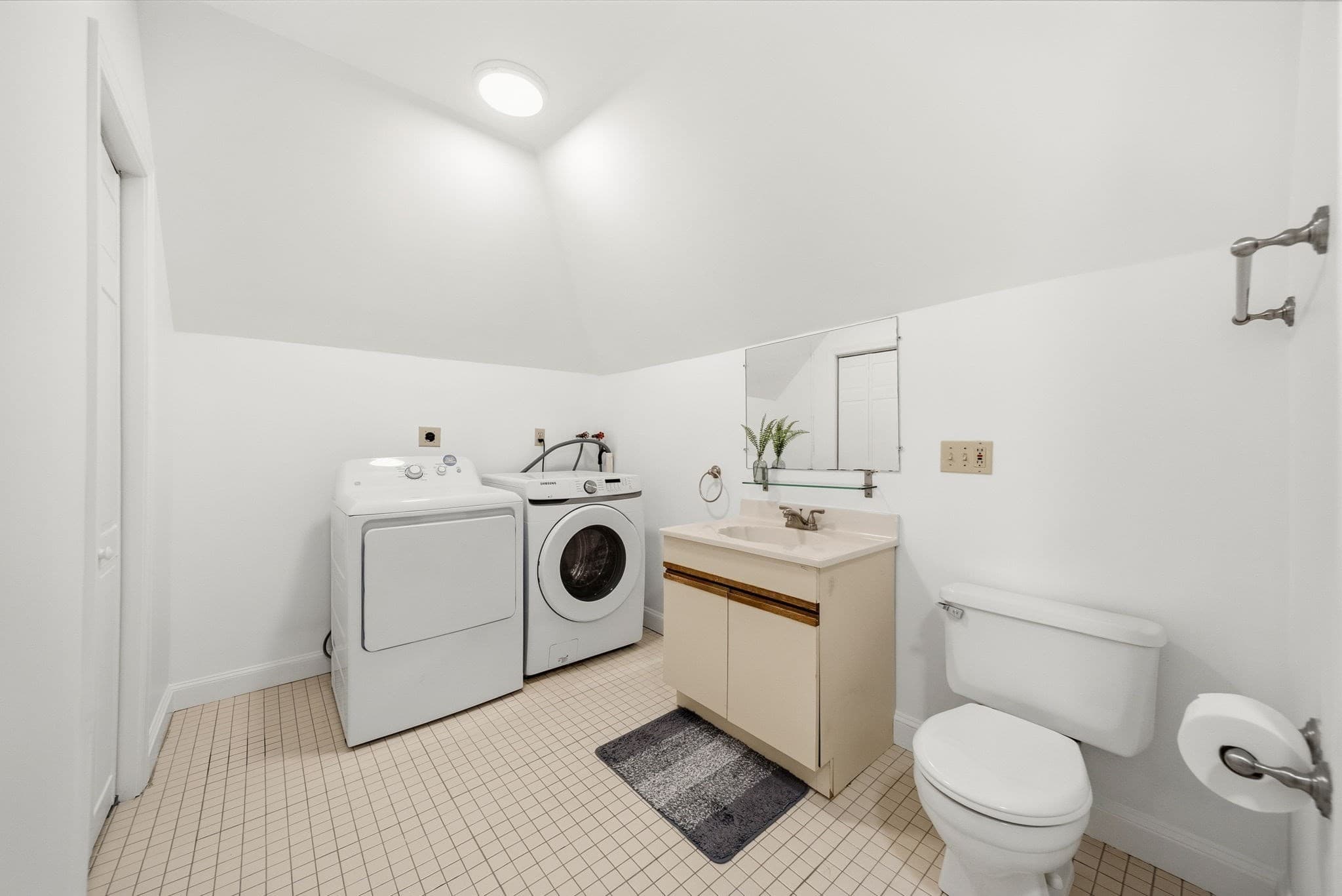 Condominium at 86 Walnut St # 3, Boston MA 02122, photo 18 of 38