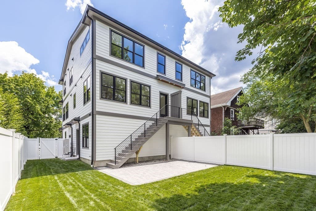 28 Howard St # 2, Waltham MA 02451 photo 23