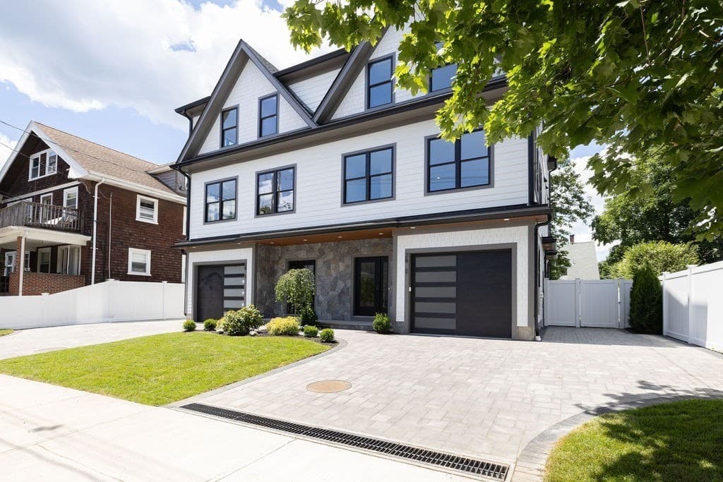 28 Howard St # 2, Waltham MA 02451