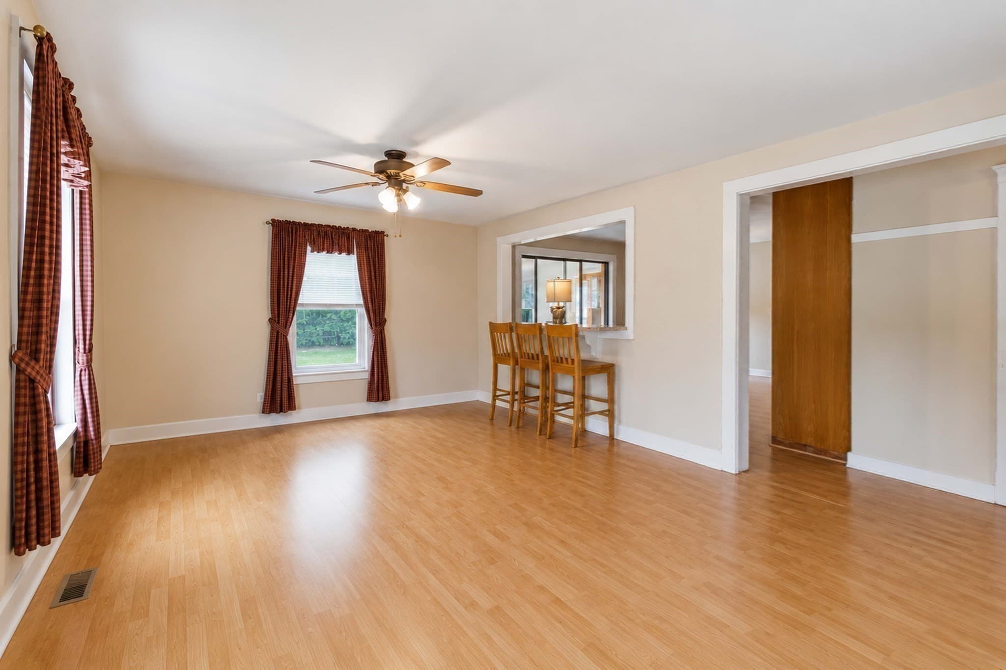 Single Family Residence at 14 Highland Ave, Taunton MA 02780, photo 2 of 34