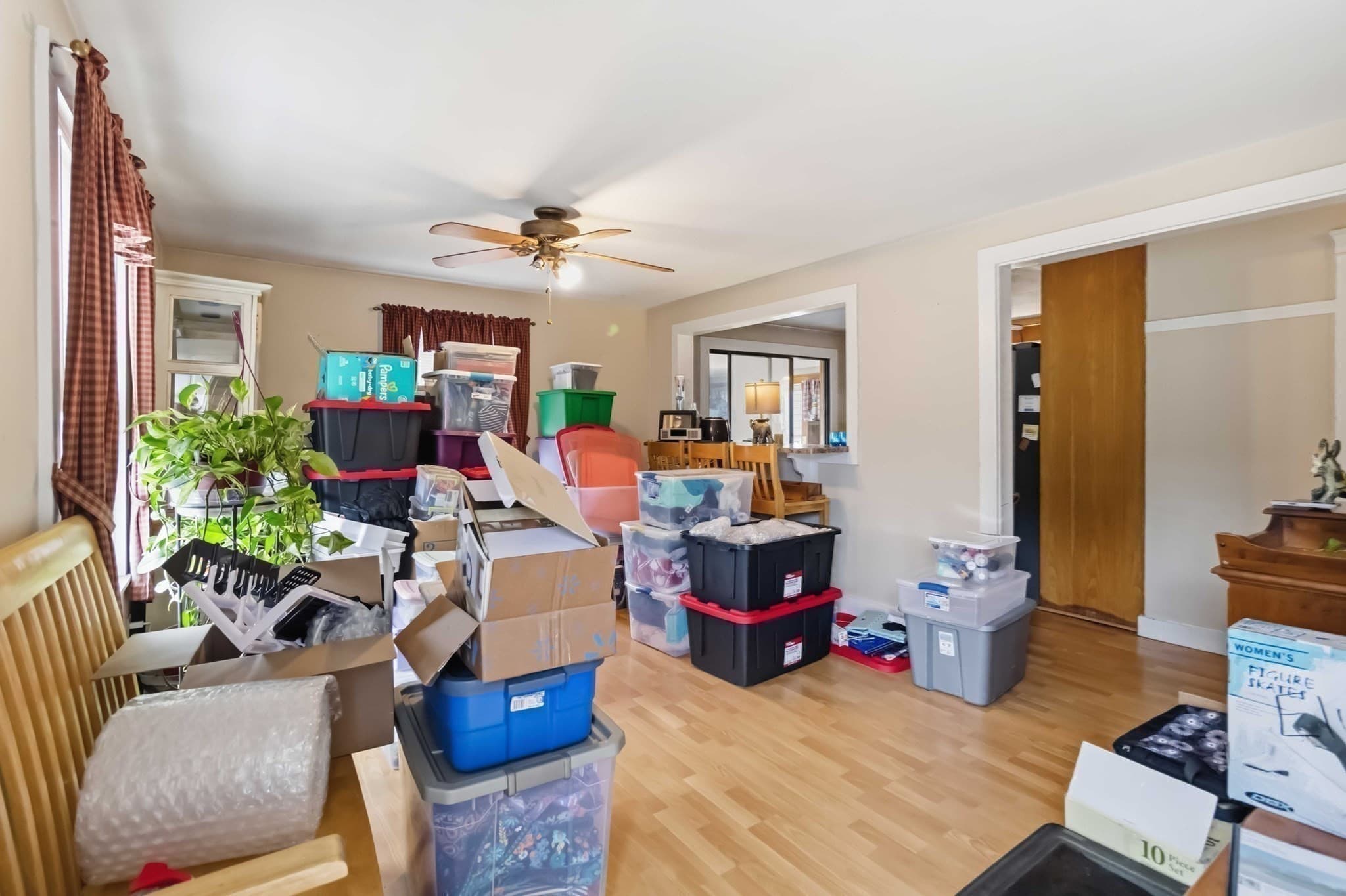 Single Family Residence at 14 Highland Ave, Taunton MA 02780, photo 6 of 34