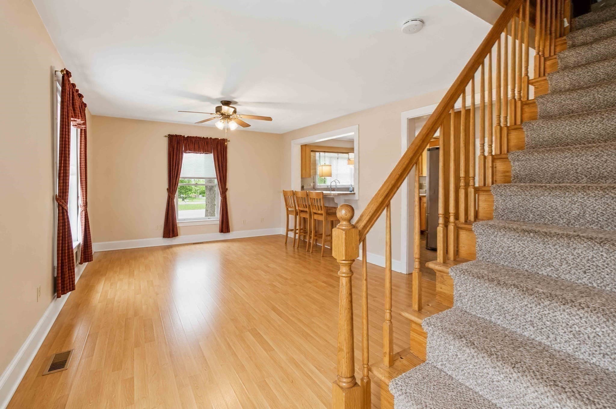 Single Family Residence at 14 Highland Ave, Taunton MA 02780, photo 3 of 34
