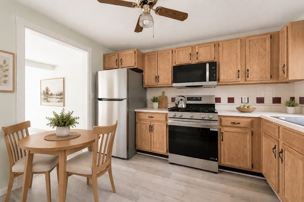 103 Standpipe Dr # 103, Rockland MA 02370 photo 3