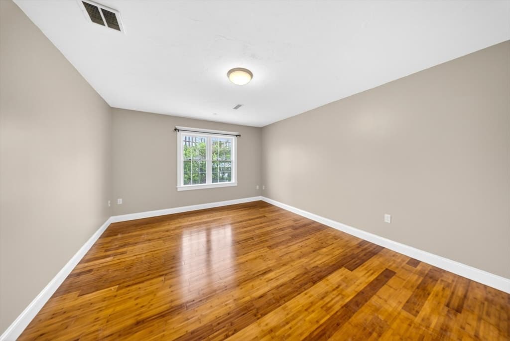 Condominium at 271 Draper St # 4, Fall River MA 02724, photo 11 of 28