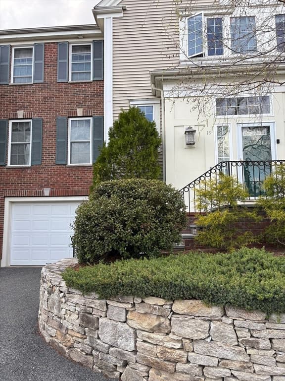 19 Imperial Ct # 19, Westborough MA 01581