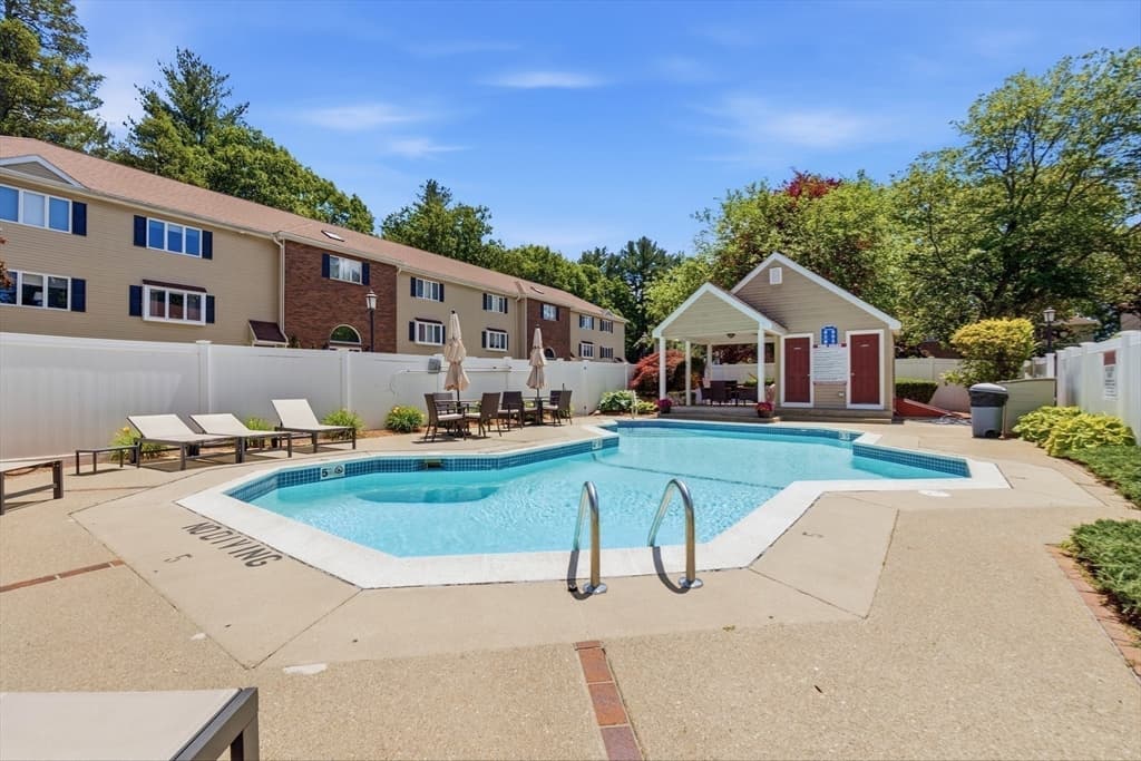 Condominium at 305 Salem St # 312, Woburn MA 01801, Woburn, photo 38 of 39