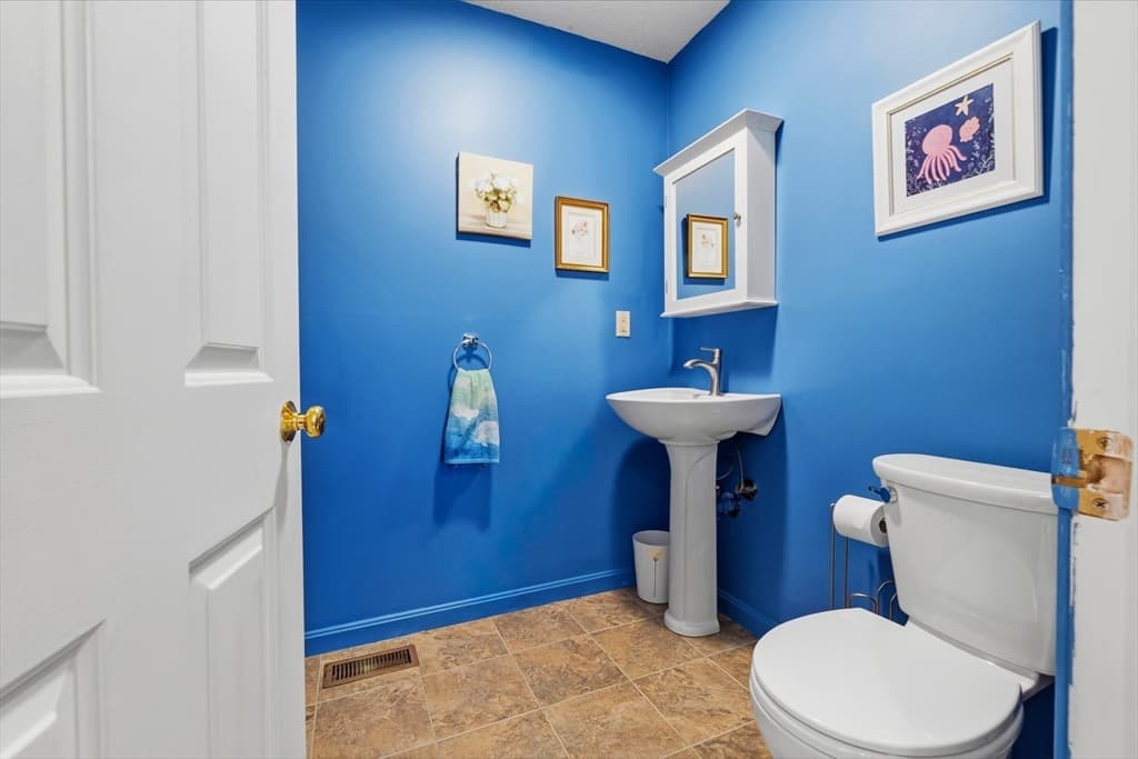 Condominium at 305 Salem St # 312, Woburn MA 01801, Woburn, photo 18 of 39