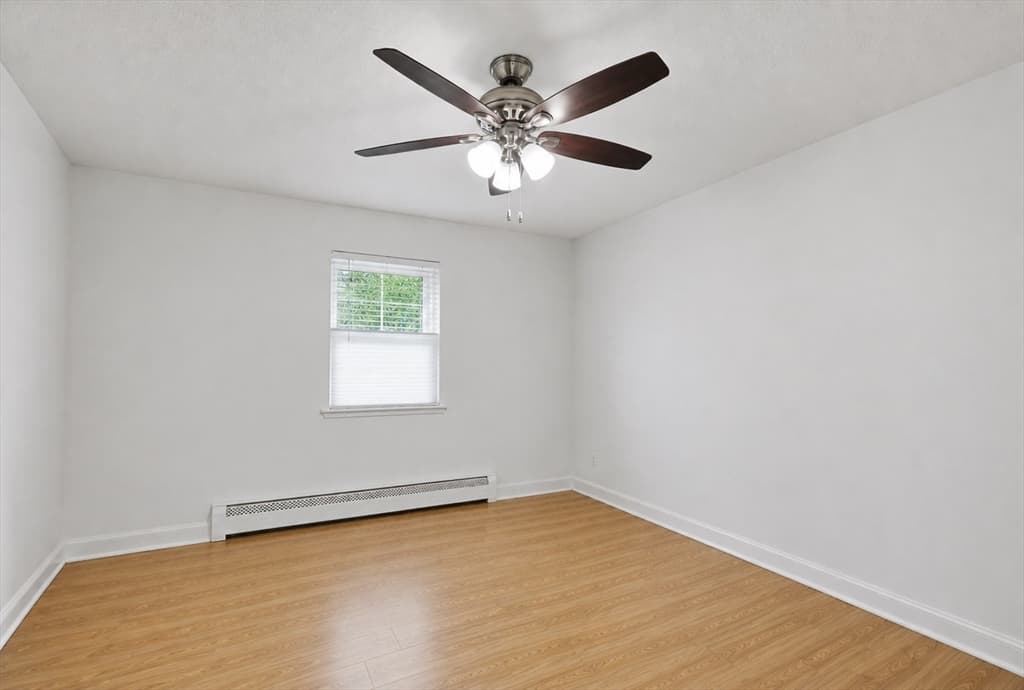Condominium at 70 Warren # 4, Chelsea MA 02150, Chelsea, photo 6 of 11