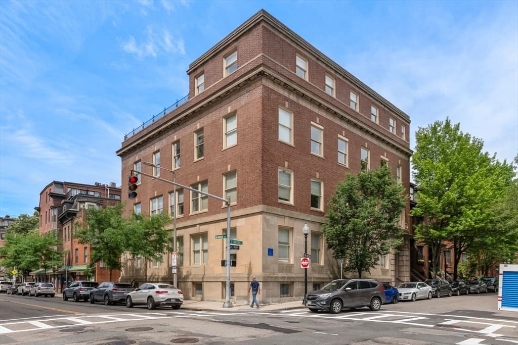 Condominium at 57 E Concord St # 9, Boston MA 02118, Boston, photo 28 of 31