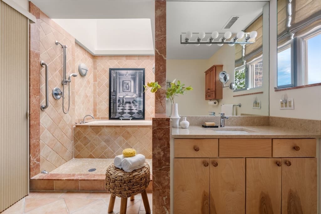 Condominium at 57 E Concord St # 9, Boston MA 02118, Boston, photo 21 of 31