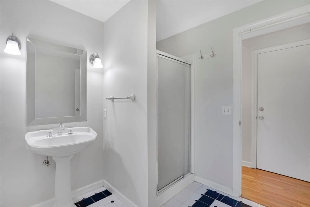 Single Family Residence at 990 Frank Smith Rd, Longmeadow MA 01106, Longmeadow, photo 17 of 42