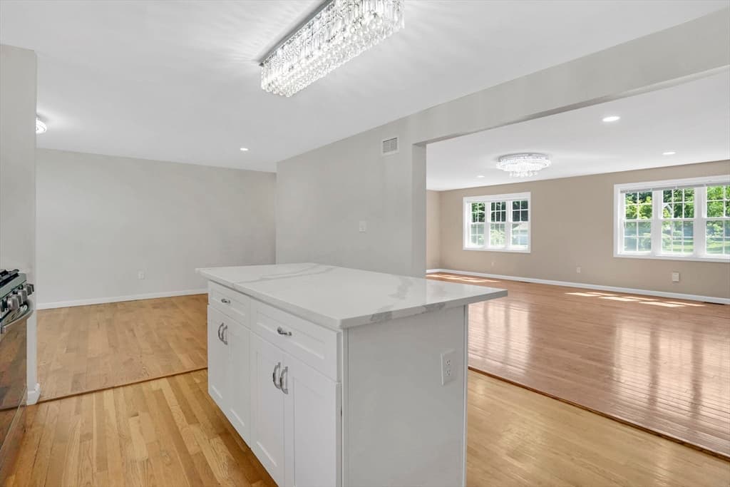 Single Family Residence at 990 Frank Smith Rd, Longmeadow MA 01106, Longmeadow, photo 8 of 42