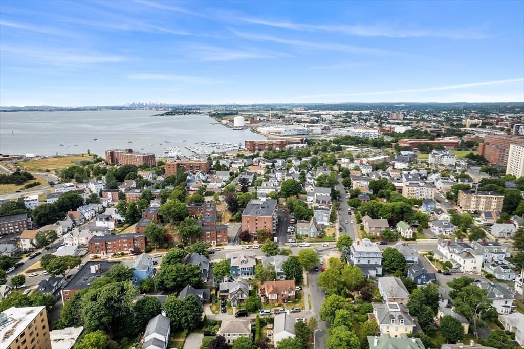 Condominium at 30 Ocean St # 4, Lynn MA 01902, photo 16 of 18
