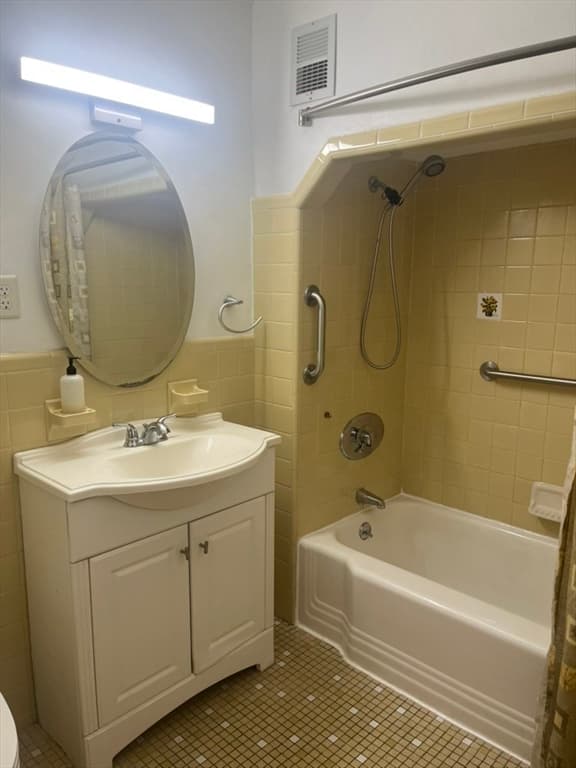 Condominium at 30 Ocean St # 4, Lynn MA 01902, photo 8 of 18