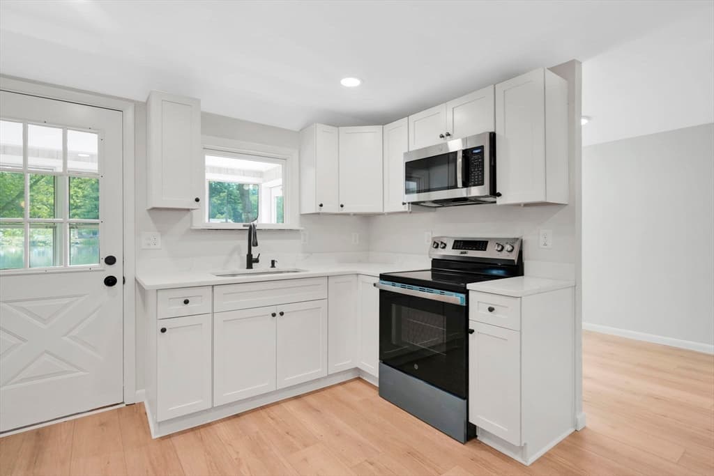 42 Wheeler Dr, Enfield CT 06082 photo 6