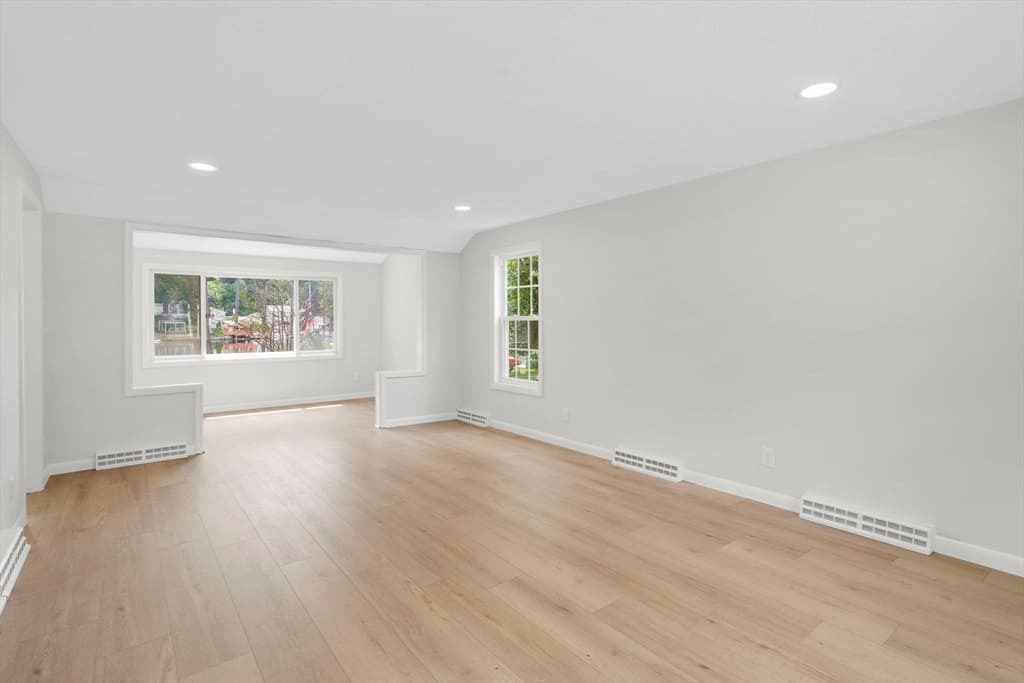 42 Wheeler Dr, Enfield CT 06082 photo 16