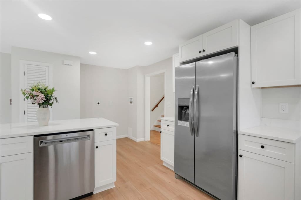 42 Wheeler Dr, Enfield CT 06082 photo 8