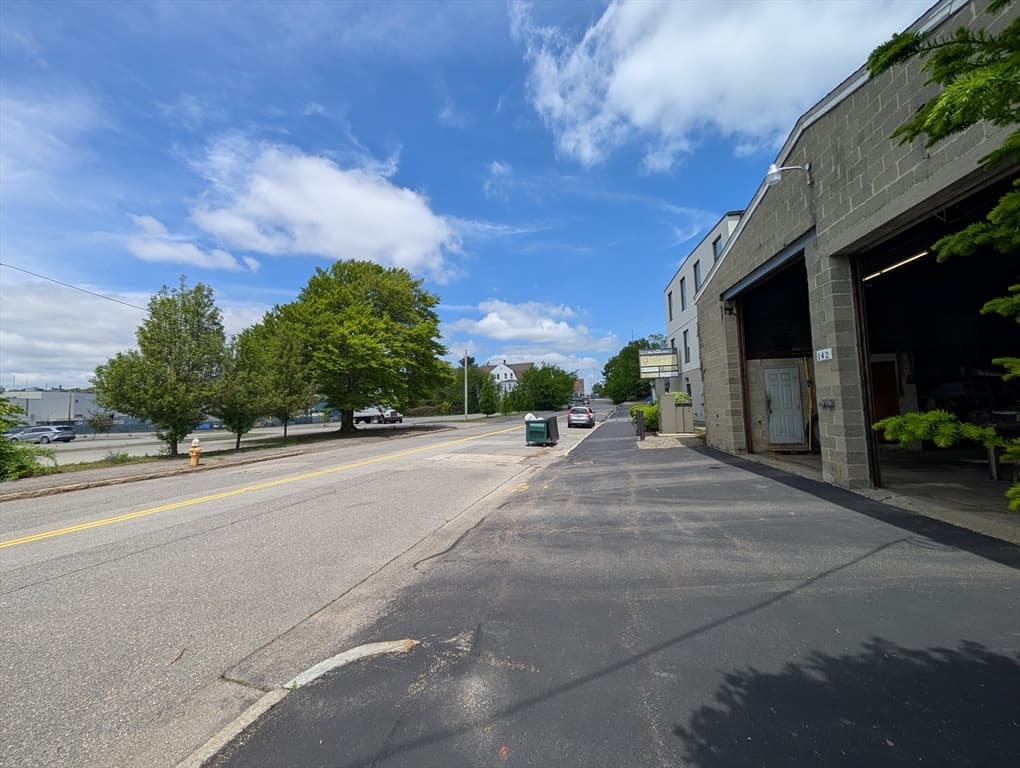 142 W Boylston Dr, Worcester MA 01606 photo 23