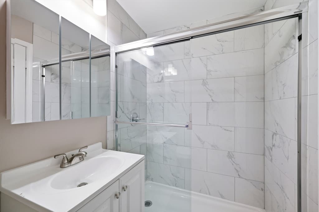 Condominium at 80 Damon Rd # 4302, Northampton MA 01060, Northampton, photo 13 of 25