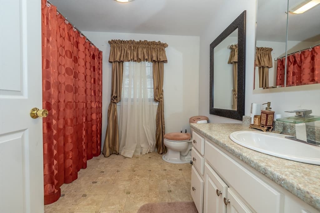 5 Poe Cir, Tyngsborough MA 01879 photo 19