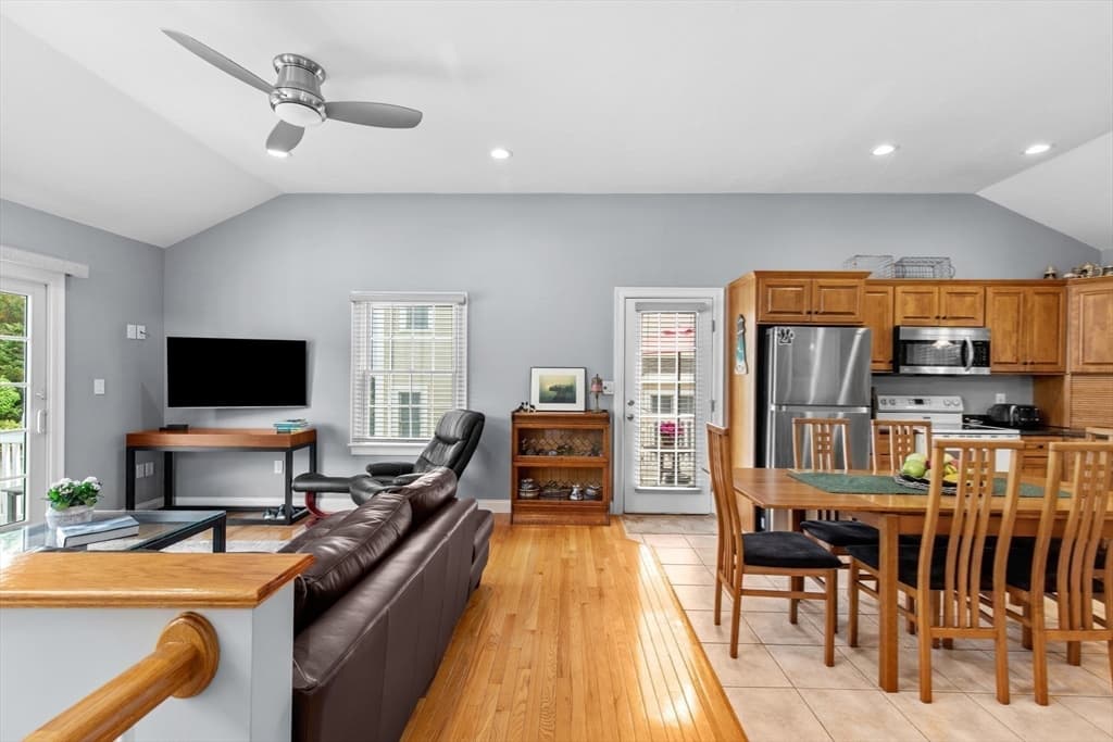 Condominium at 235 Carver Rd # 3, Plymouth MA 02360, Plymouth, photo 18 of 32